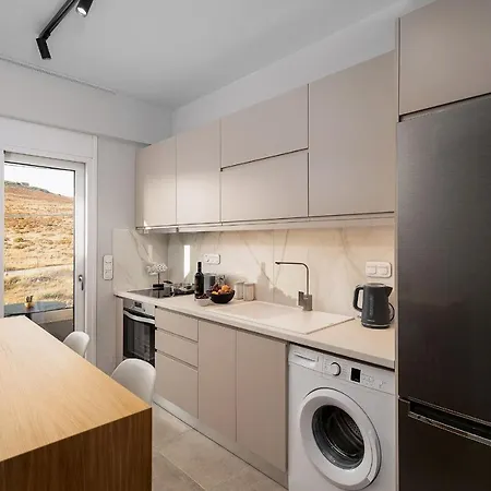 Gifel And Luxurious Apartment Kalamaki (Heraklion)