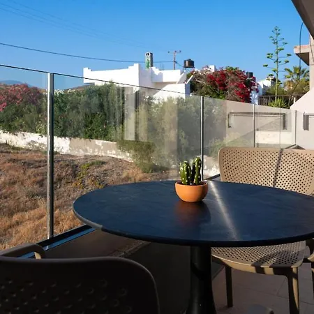 Apartment Gifel And Luxurious Kalamaki (Heraklion)