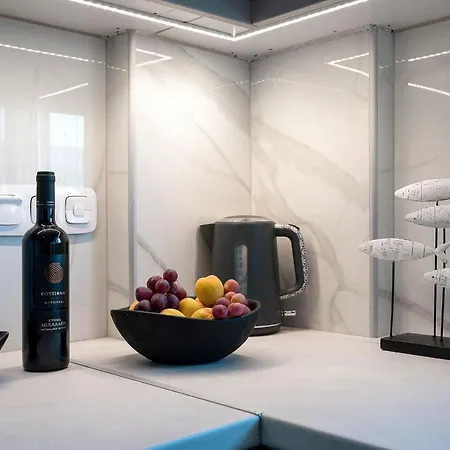 Gifel And Luxurious Apartamento Kalamaki (Heraklion)